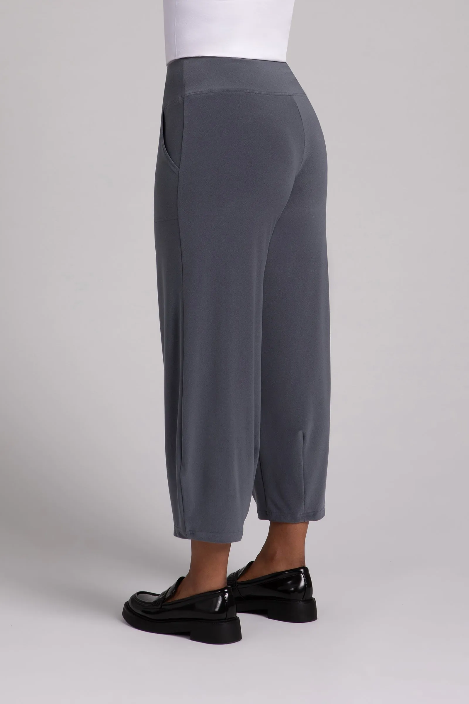 Narrow Lantern Pant