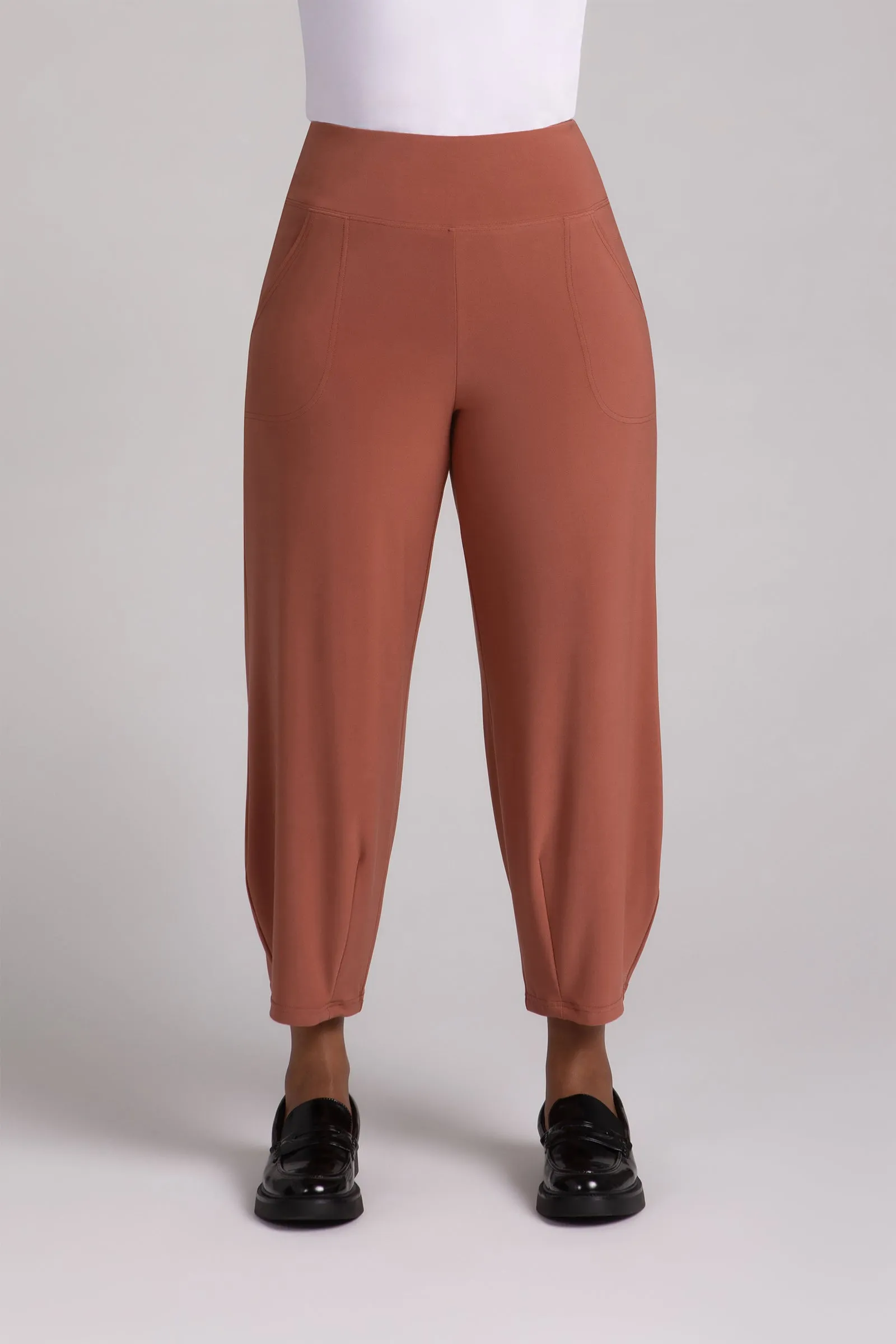 Narrow Lantern Pant