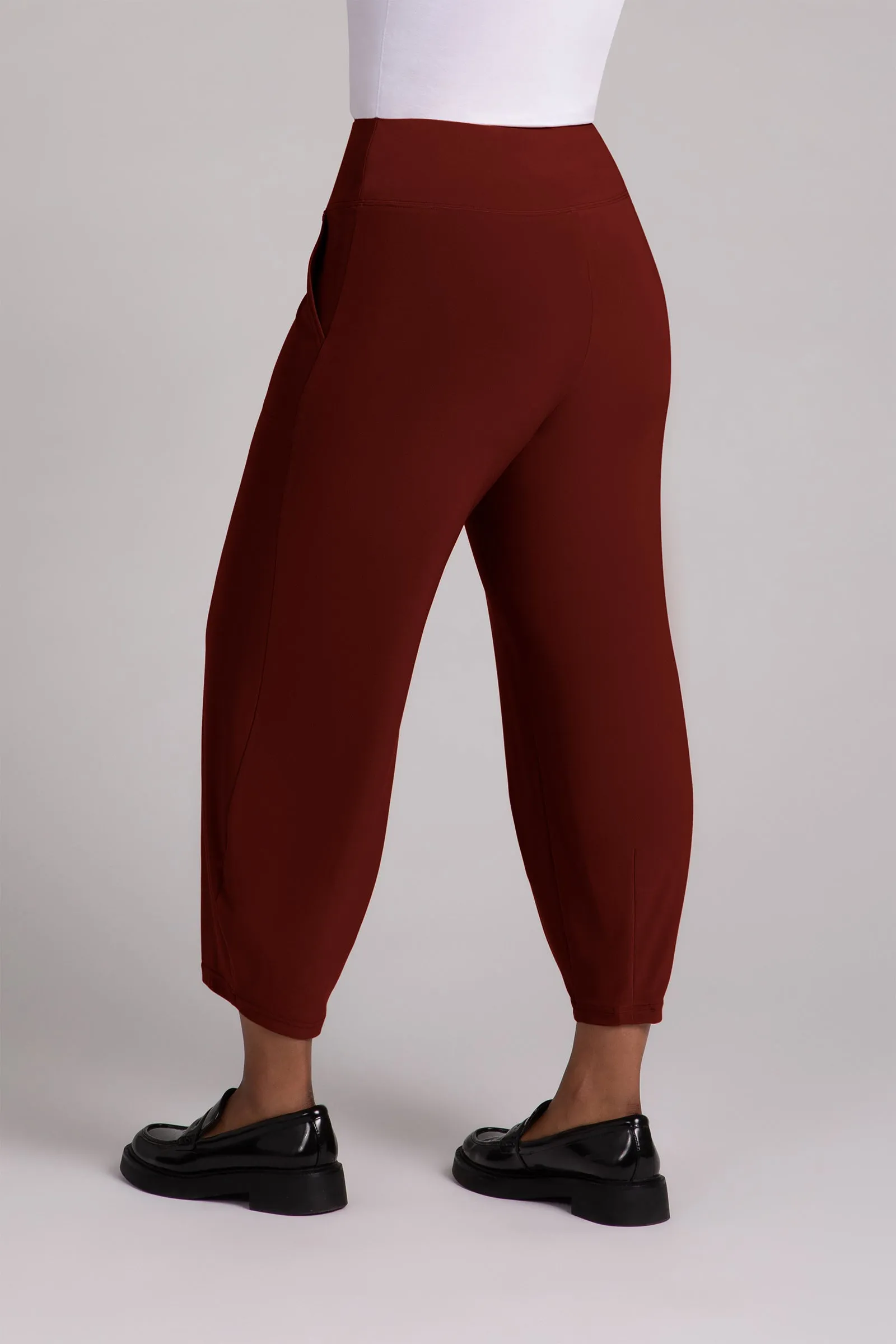Narrow Lantern Pant