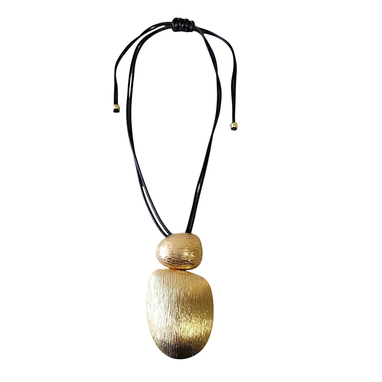 Necklace - Vintage Gold Necklace with Sculpted Pendant |
