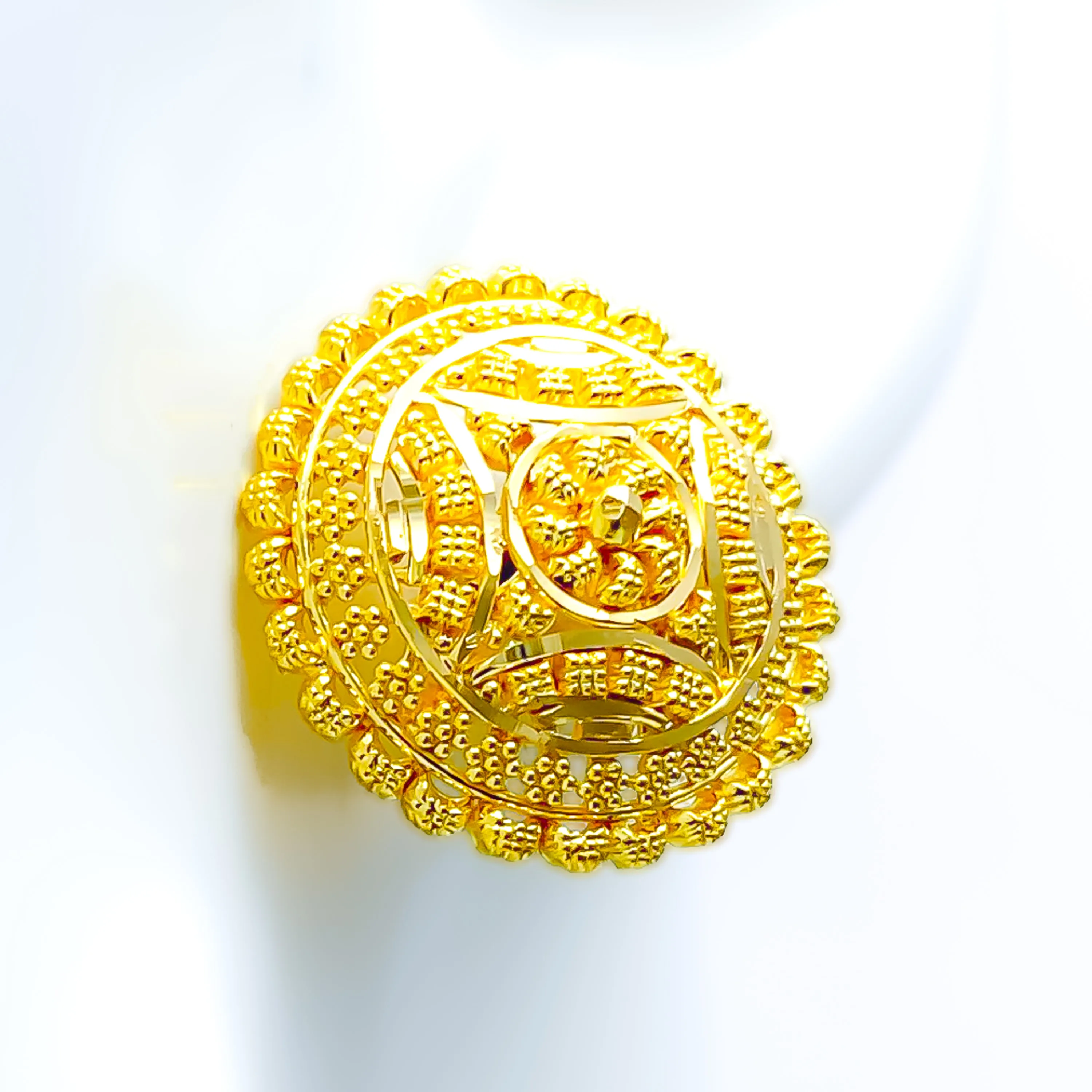 Noble Exquisite 22k Gold Earrings