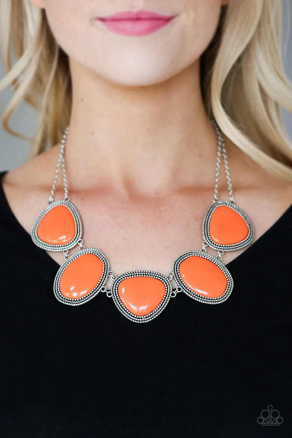 Paparazzi - Viva La VIVID - Orange Necklace