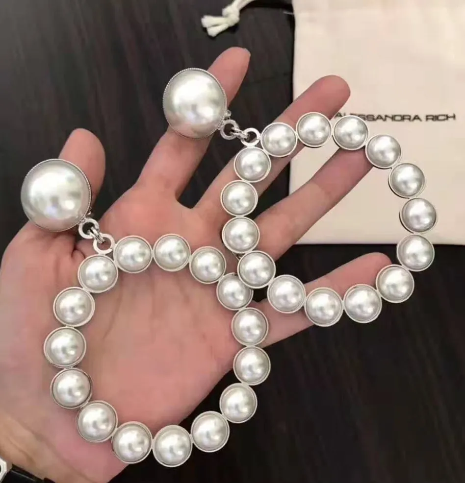 Pearl a' Hoop- EARRINGS (NOT RETURNABLE)