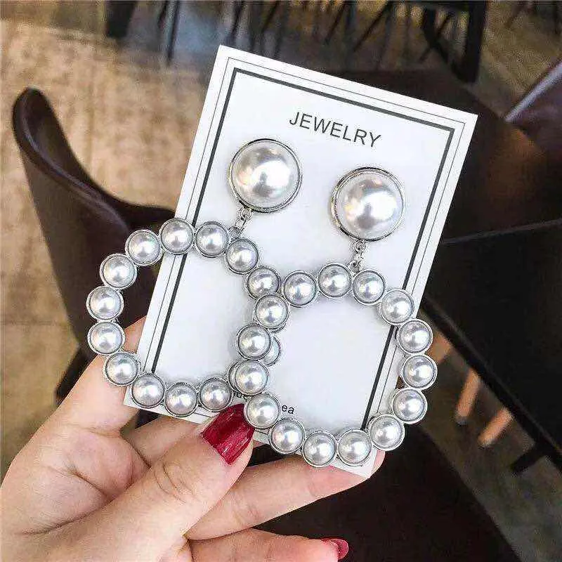 Pearl a' Hoop- EARRINGS (NOT RETURNABLE)