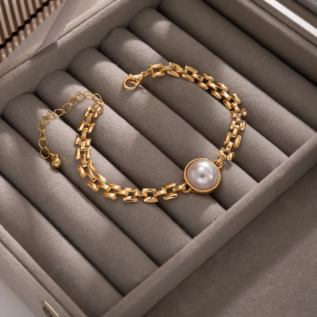 Pearl & 18K Gold-Plated Charm Belt Chain Bracelet