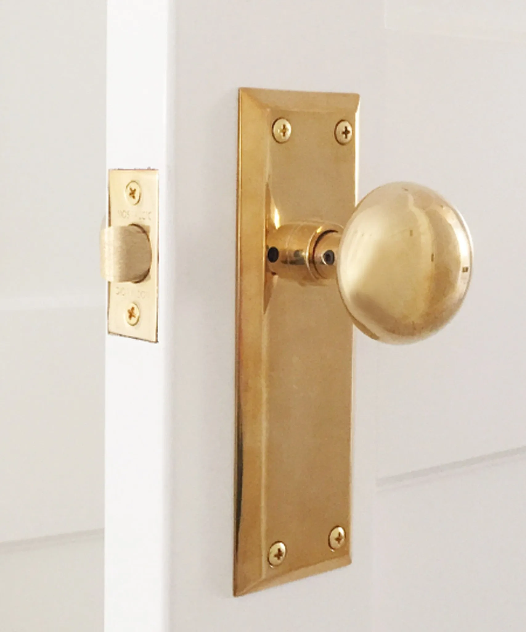 Philadelphia Interior Door Knob Set, Long Plate