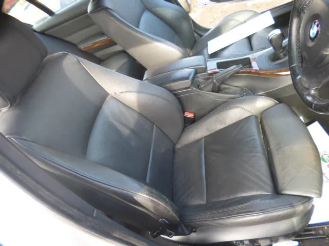 S2694 3' E90 Sedan 325i N52 AUTO 2005/10