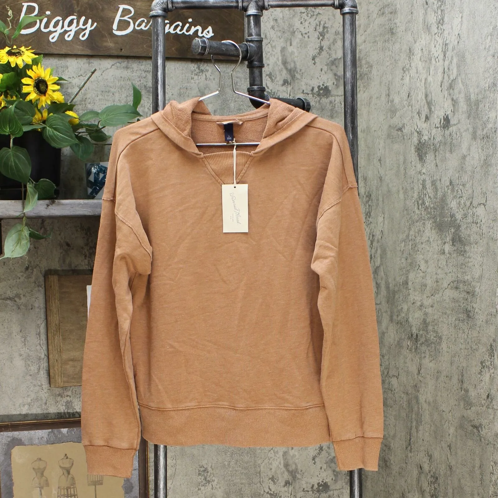 Universal Thread Women's Beach Fleece Hooded Sweatshirt