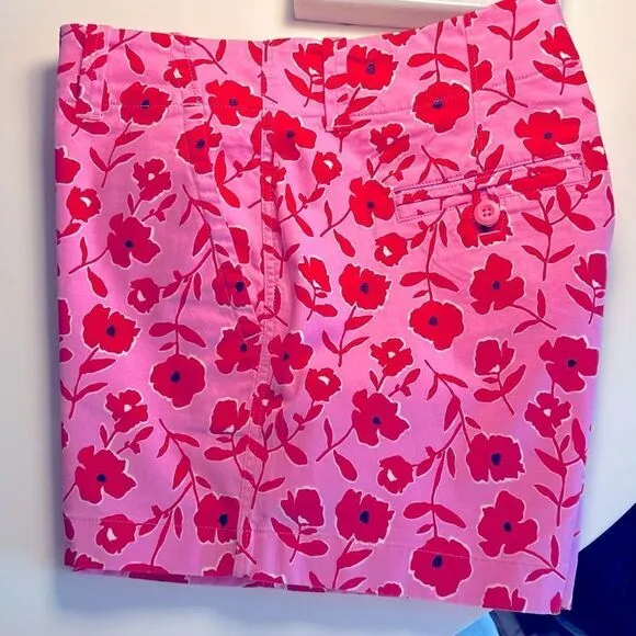 Vineyard Vines Pink and Red Floral Shorts NWT