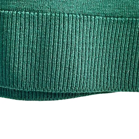Vintage Talbots 100% Wool Lightweight Green Crew Neck Sweater Women's Sz Medium