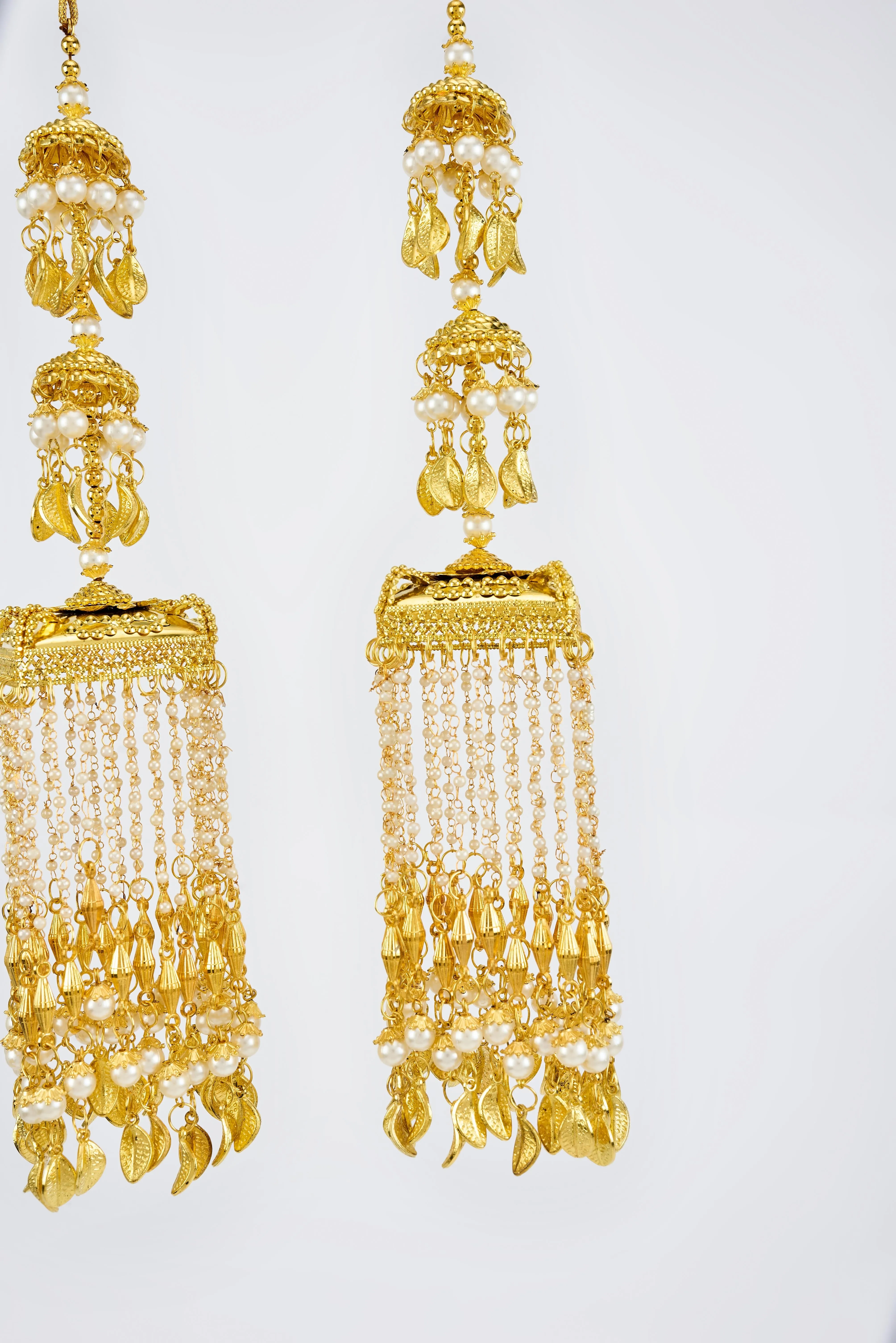 vivinia BY VIDHI MEHRA Gold Plated Womens Pair of Kaleeras (Freesize)