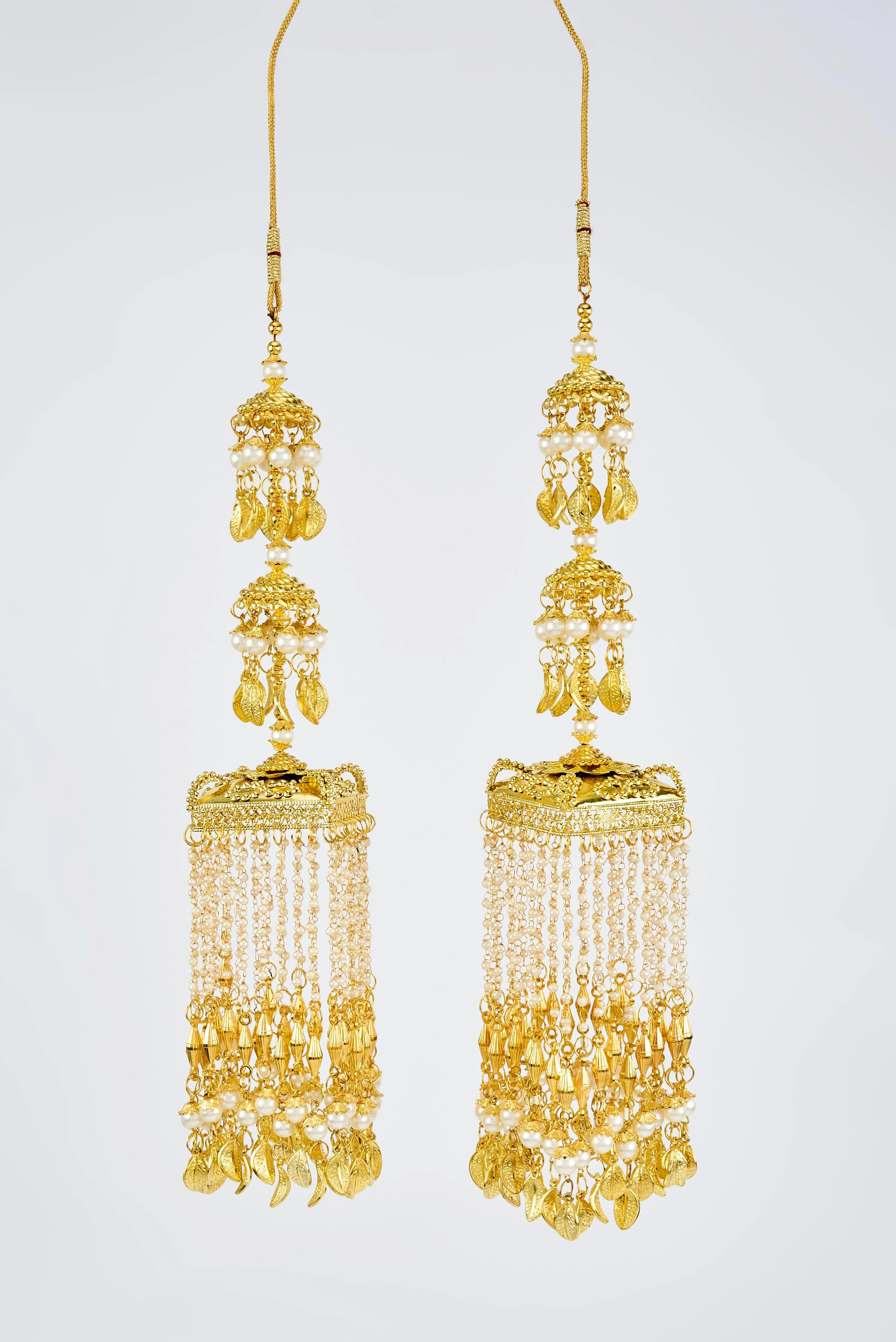 vivinia BY VIDHI MEHRA Gold Plated Womens Pair of Kaleeras (Freesize)