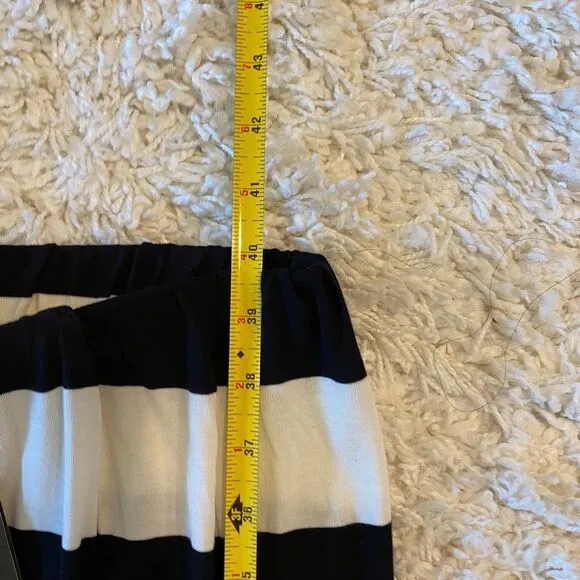 Women's Armani Exchange Long/Maxi Fitted/Pencil Skirt. Black/White. Medium. Chic